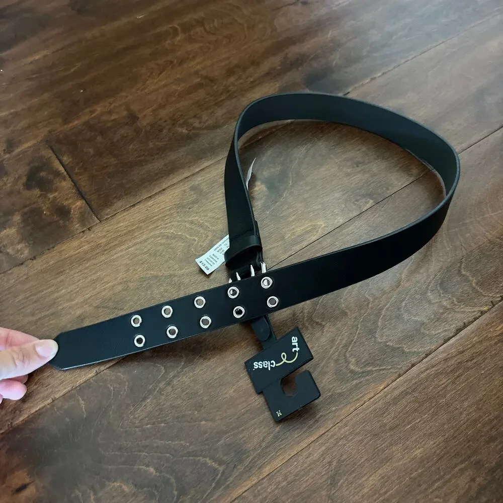 Art Class Girls Belt Size Medium Black With Silver Grommets NEW